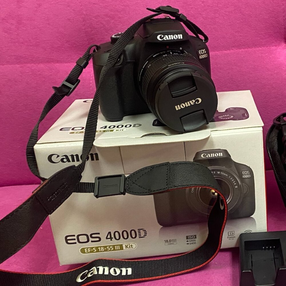 Like NEW Canon EOS 4000D
